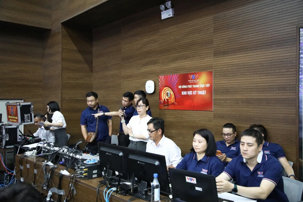 Sôi nổi ngày thi thứ hai nội dung phát thanh trực tiếp