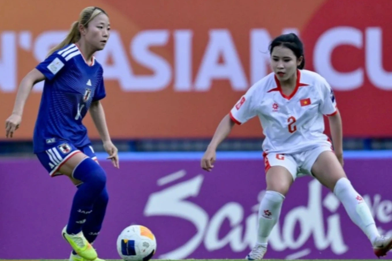 HAGL gây sốc tại Thiên Trường, Hải Phòng và SLNA bứt phá mạnh mẽ; Arsenal sảy chân tại Emirates