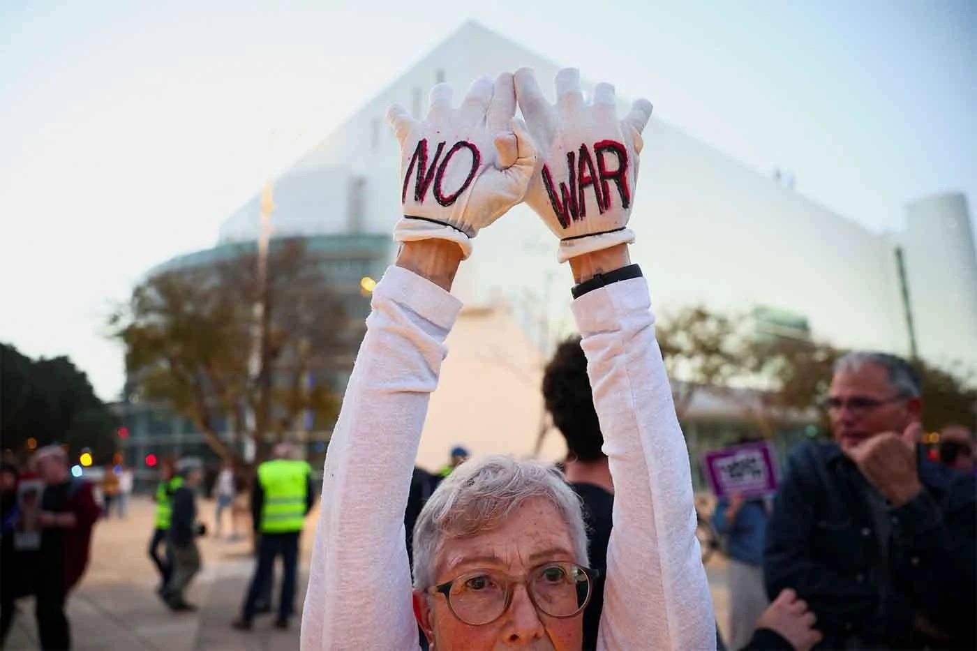 Nỗ lực ngừng bắn 45 ngày Mỹ - Iran: “cánh cửa hẹp” để tránh một vòng xoáy leo thang mới
