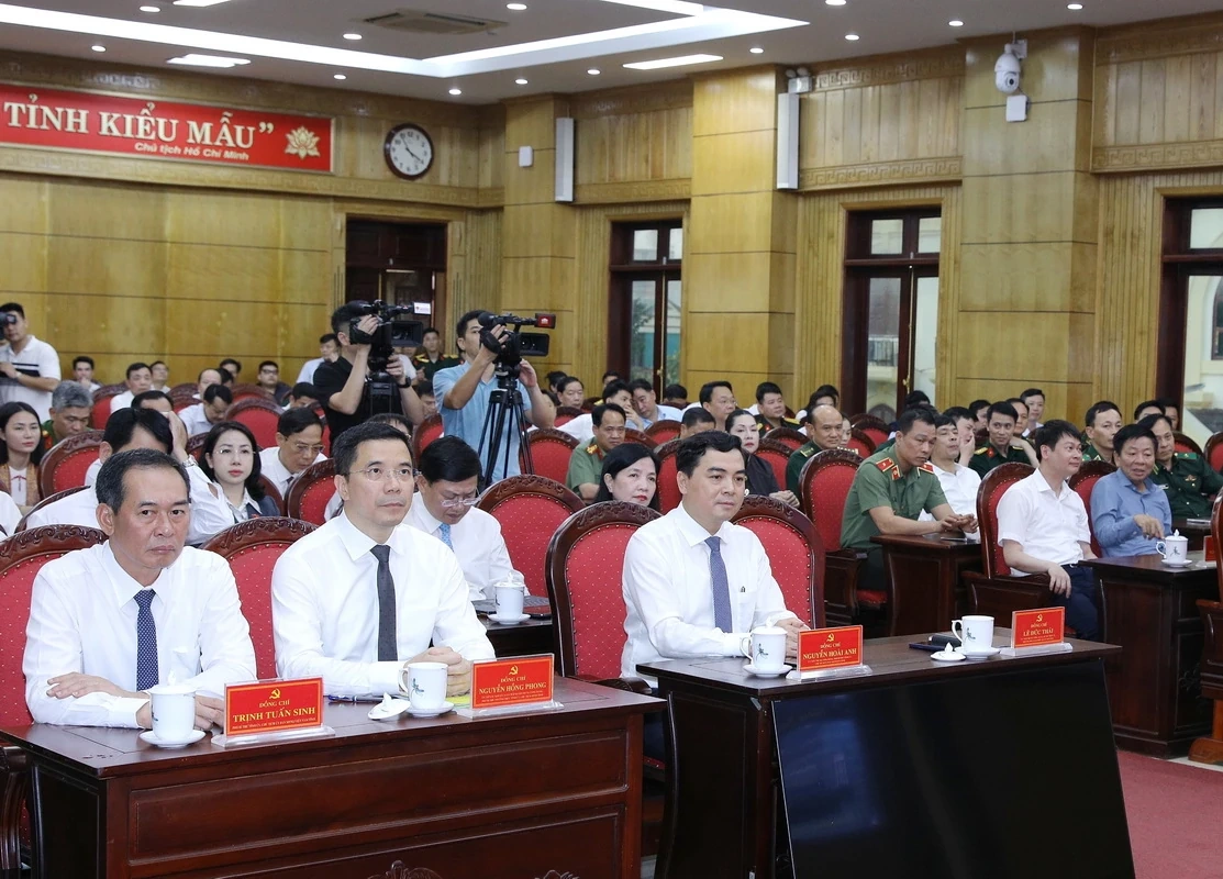 Bộ Chính trị điều động, phân công đồng chí Thượng tướng Lê Đức Thái giữ chức Bí thư Tỉnh ủy Thanh Hóa