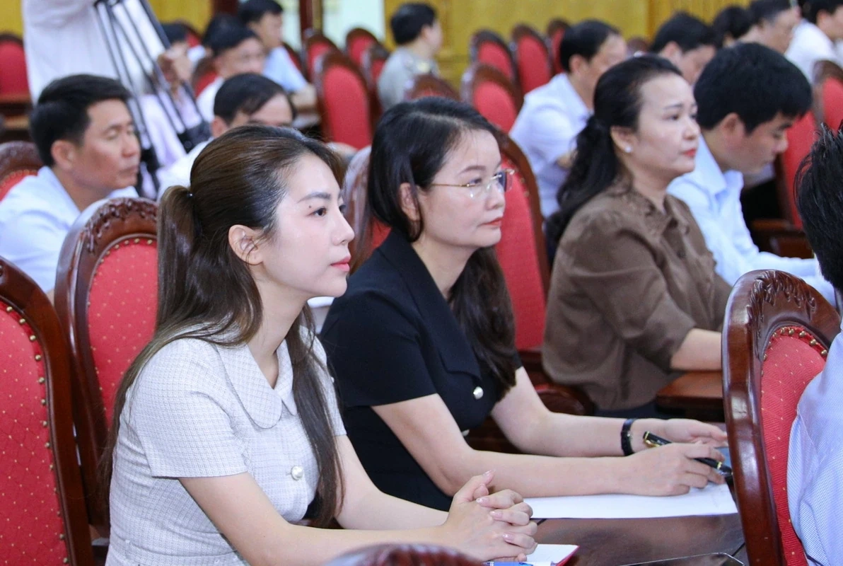 Tiếp tục củng cố, giữ vững và phát huy cao nhất tinh thần đoàn kết, thống nhất trong toàn Đảng bộ