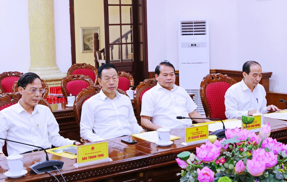 Công bố Nghị quyết của Ủy ban Thường vụ Quốc hội về công tác cán bộ