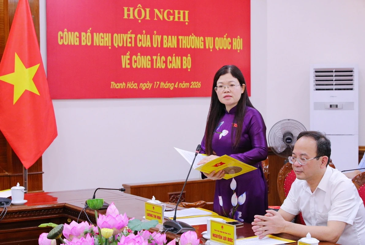 Công bố Nghị quyết của Ủy ban Thường vụ Quốc hội về công tác cán bộ