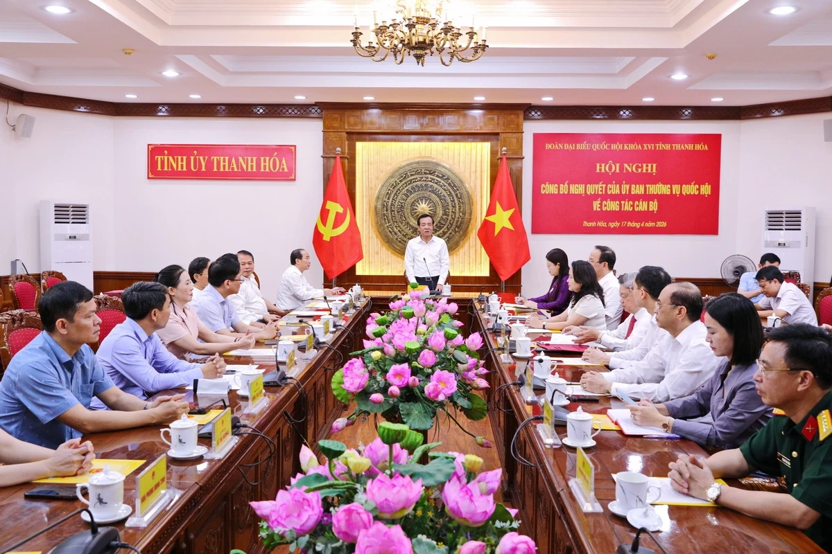 Công bố Nghị quyết của Ủy ban Thường vụ Quốc hội về công tác cán bộ