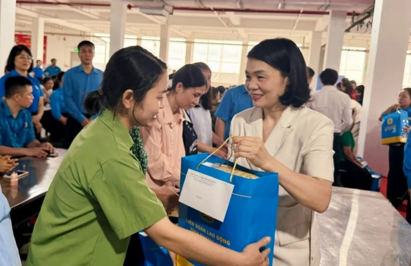 Phát động “Tháng Công nhân”, hưởng ứng “Tháng hành động về an toàn vệ sinh lao động” năm 2026