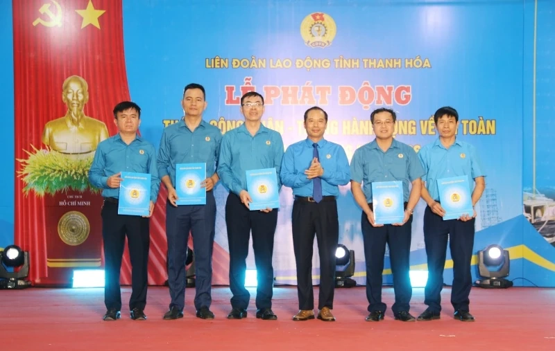 Phát động “Tháng Công nhân”, hưởng ứng “Tháng hành động về an toàn vệ sinh lao động” năm 2026