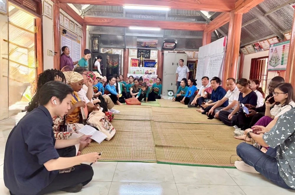 Đoàn đại biểu Phong trào Đẩy mạnh dinh dưỡng toàn cầu (SUN) tham quan mô hình chăm sóc dinh dưỡng tại Thanh Hóa