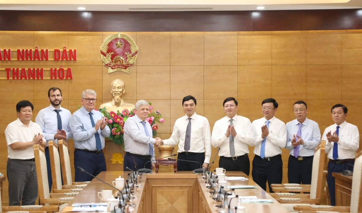 Chủ tịch UBND tỉnh Nguyễn Hoài Anh tiếp và làm việc với Công ty Cổ phần Đại chúng Novatek, Liên bang Nga