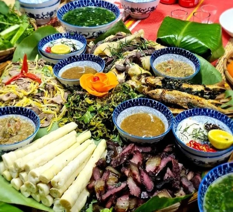 Bản Ngàm làm du lịch