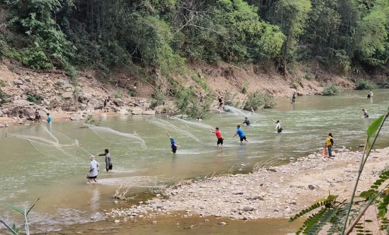 Bản Ngàm làm du lịch