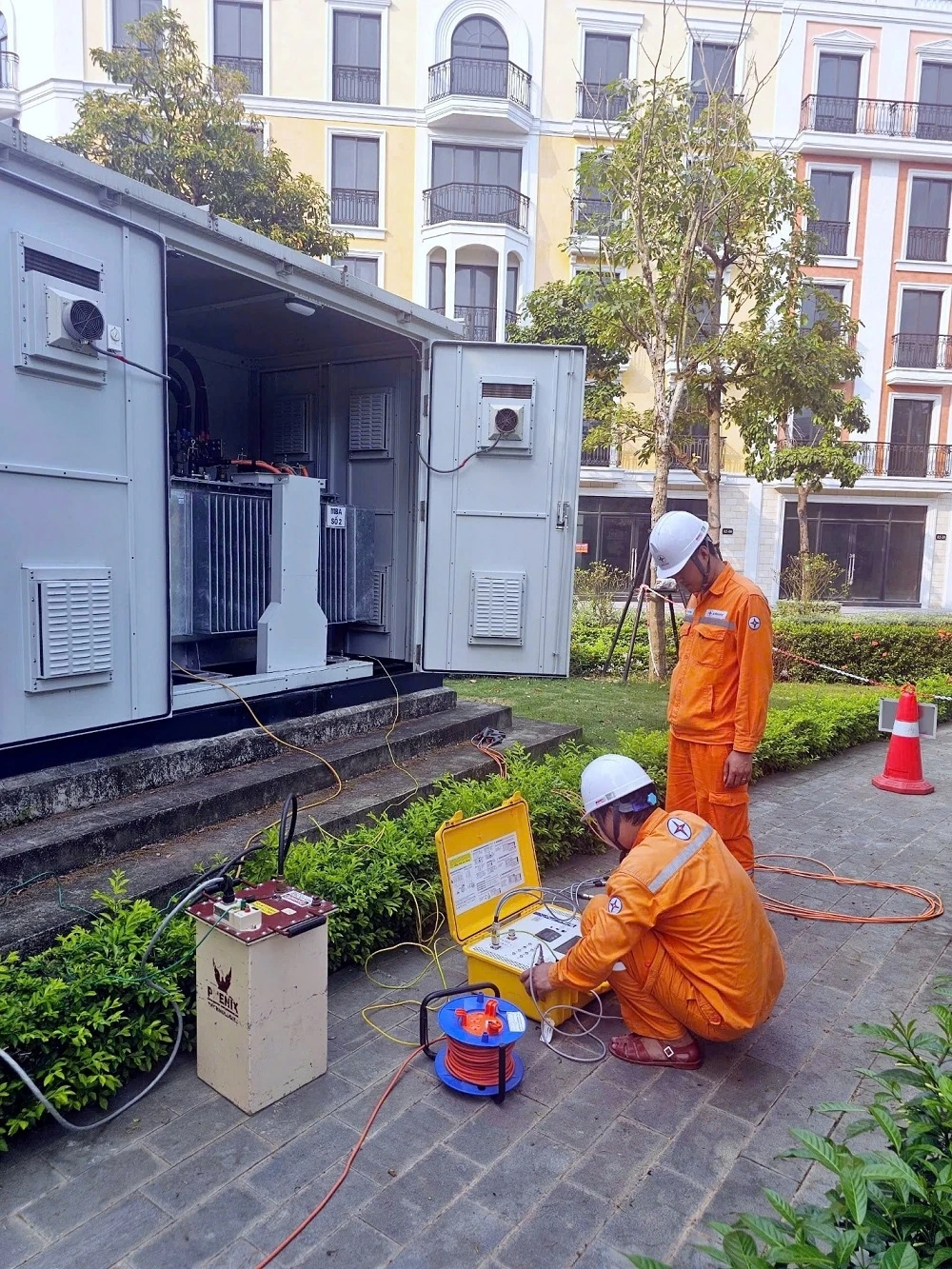 Trung tâm Thí nghiệm điện Thanh Hóa “vượt nắng” đảm bảo điện cho mùa du lịch Sầm Sơn 2026