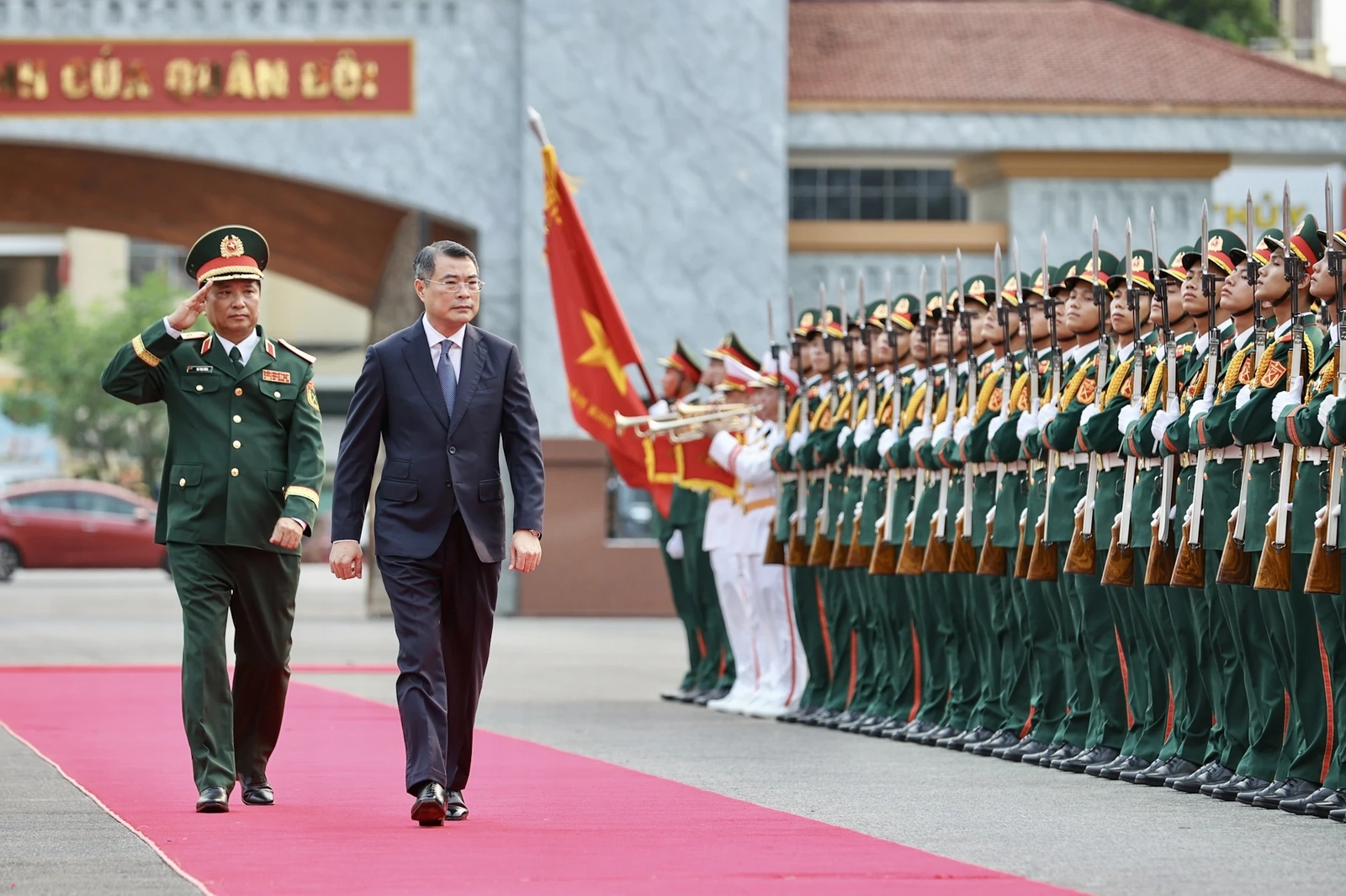 Thủ tướng Lê Minh Hưng: 6 nhiệm vụ trọng tâm của Quân khu 4 trước những bài toán quốc phòng - an ninh chưa từng có tiền lệ