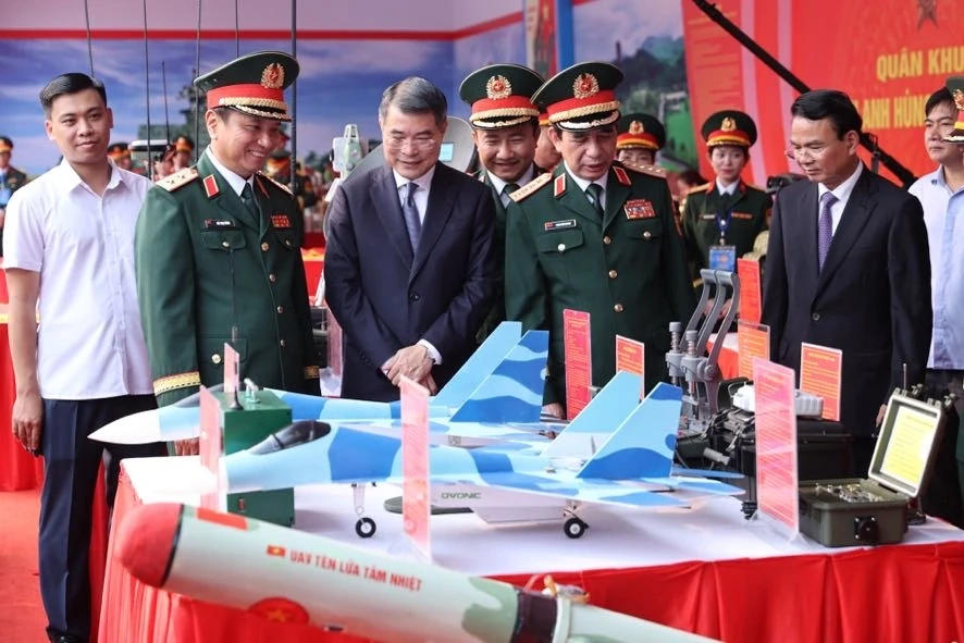 Thủ tướng Lê Minh Hưng: 6 nhiệm vụ trọng tâm của Quân khu 4 trước những bài toán quốc phòng - an ninh chưa từng có tiền lệ