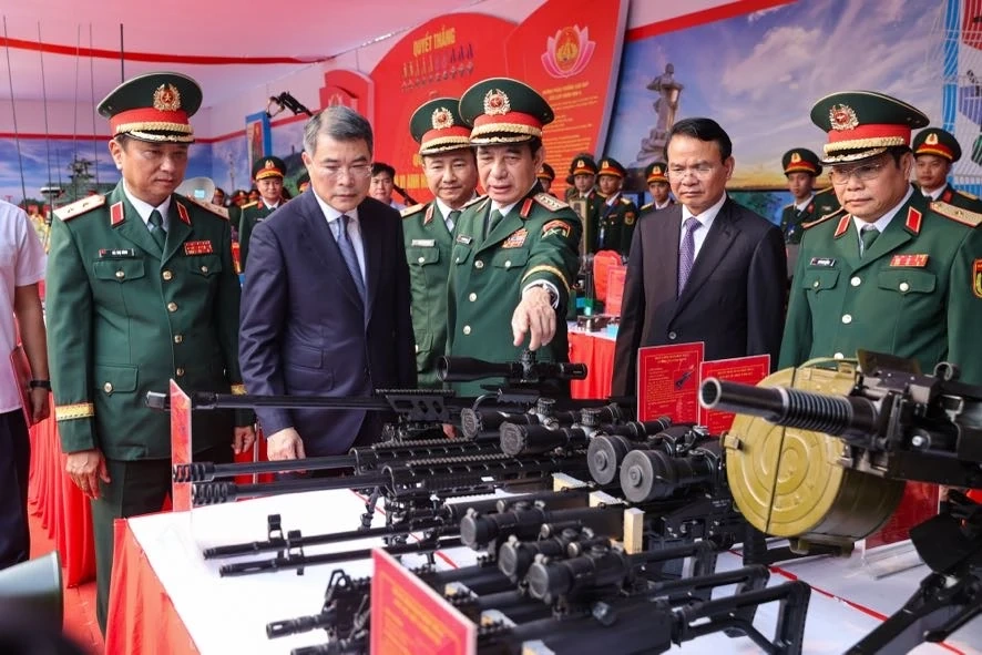 Thủ tướng Lê Minh Hưng: 6 nhiệm vụ trọng tâm của Quân khu 4 trước những bài toán quốc phòng - an ninh chưa từng có tiền lệ