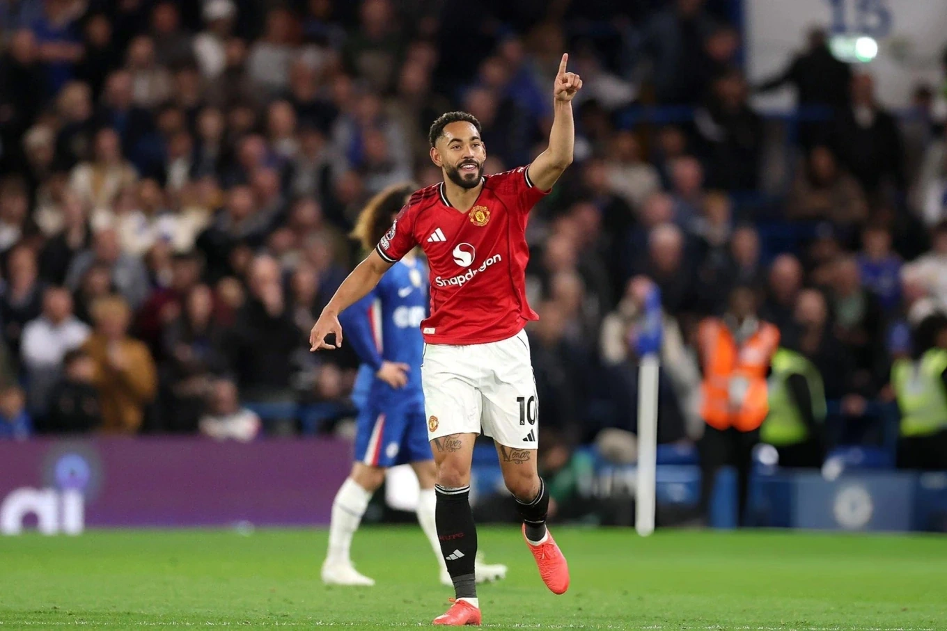 CLB Đông Á Thanh Hóa khủng hoảng trầm trọng; Man Utd thăng hoa, Tottenham lún sâu vào khủng hoảng