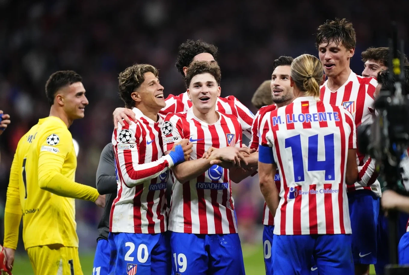 U15 Hà Nội I lần đầu vô địch U15 Quốc gia; Barca dừng bước tại tứ kết Champions League