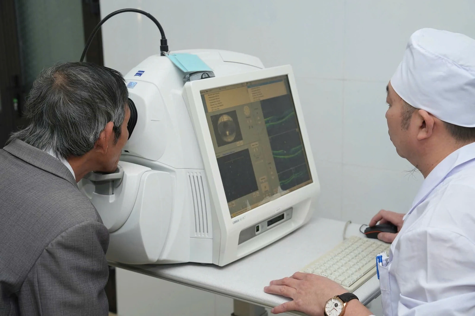 Đa phần bệnh nhân bị võng mạc đái tháo đường phát hiện ở giai đoạn muộn