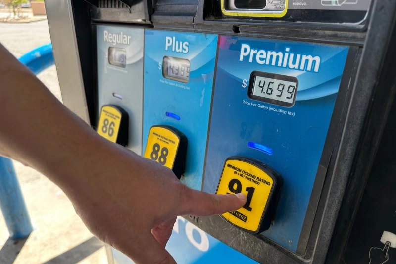 Ông Trump cảnh báo giá xăng chưa có dấu hiệu hạ nhiệt cho đến cuối năm