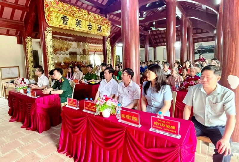 Truy tặng danh hiệu “Bà mẹ Việt Nam Anh hùng” cho mẹ Đỗ Thị Niêm ở xã Hà Trung