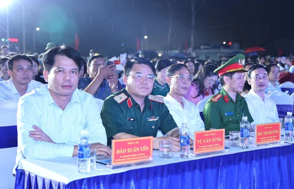 “Hải Hòa biển hát - Khát vọng vươn xa”