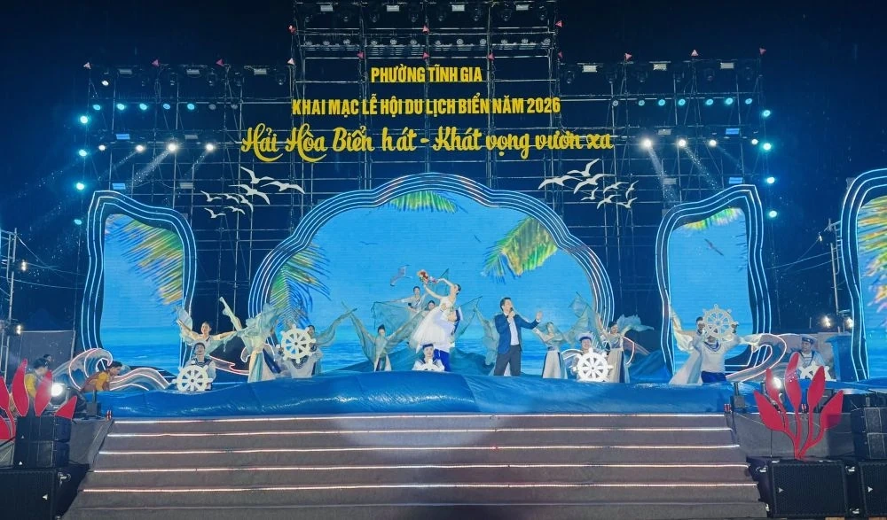 “Hải Hòa biển hát - Khát vọng vươn xa”