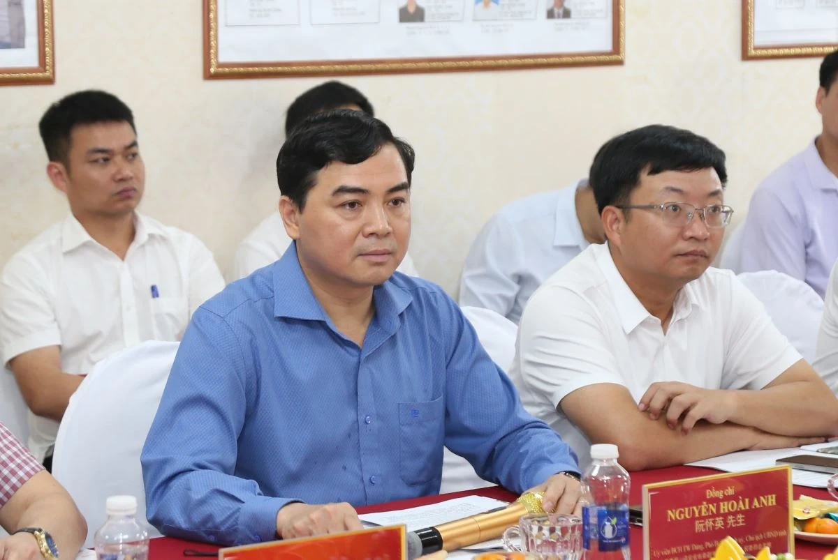 Chủ tịch UBND tỉnh Nguyễn Hoài Anh kiểm tra tiến độ thi công Dự án Thung lũng Gốm sứ Asean Việt Nam