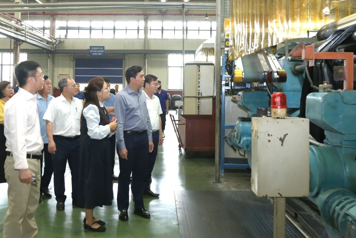 Chủ tịch UBND tỉnh Nguyễn Hoài Anh kiểm tra tiến độ một số dự án đầu tư và làm việc với các xã, phường thuộc thị xã Bỉm Sơn và huyện Hà Trung cũ