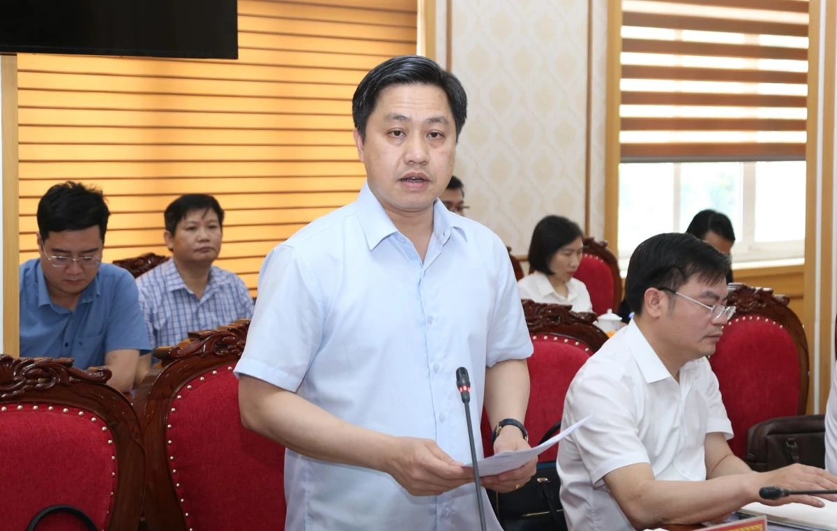 Chủ tịch UBND tỉnh Nguyễn Hoài Anh kiểm tra tiến độ một số dự án đầu tư và làm việc với các xã, phường thuộc thị xã Bỉm Sơn và huyện Hà Trung cũ