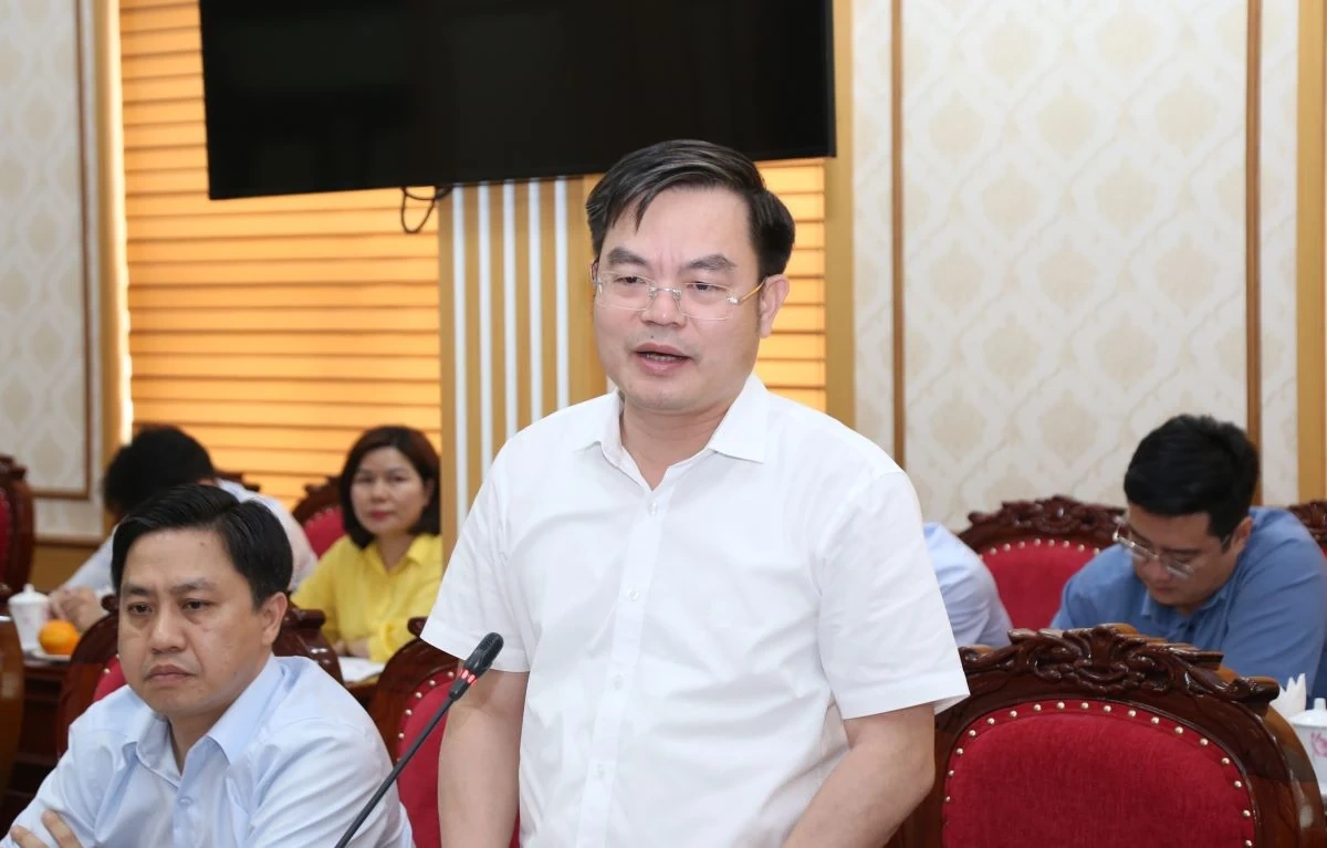 Chủ tịch UBND tỉnh Nguyễn Hoài Anh kiểm tra tiến độ một số dự án đầu tư và làm việc với các xã, phường thuộc thị xã Bỉm Sơn và huyện Hà Trung cũ