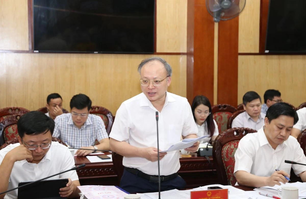 Thảo luận, đánh giá tình hình kinh tế - xã hội, quốc phòng - an ninh tháng 4, nhiệm vụ trọng tâm tháng 5/2026