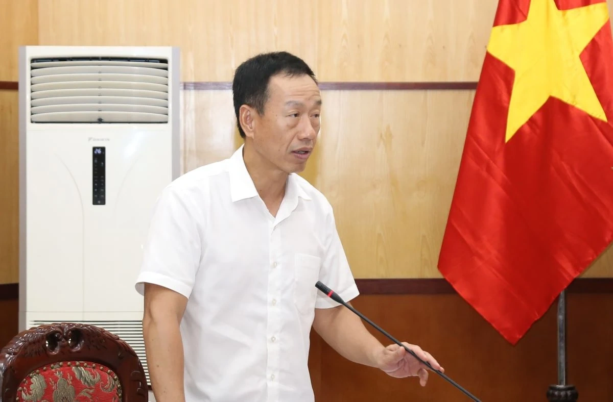 Thảo luận, đánh giá tình hình kinh tế - xã hội, quốc phòng - an ninh tháng 4, nhiệm vụ trọng tâm tháng 5/2026