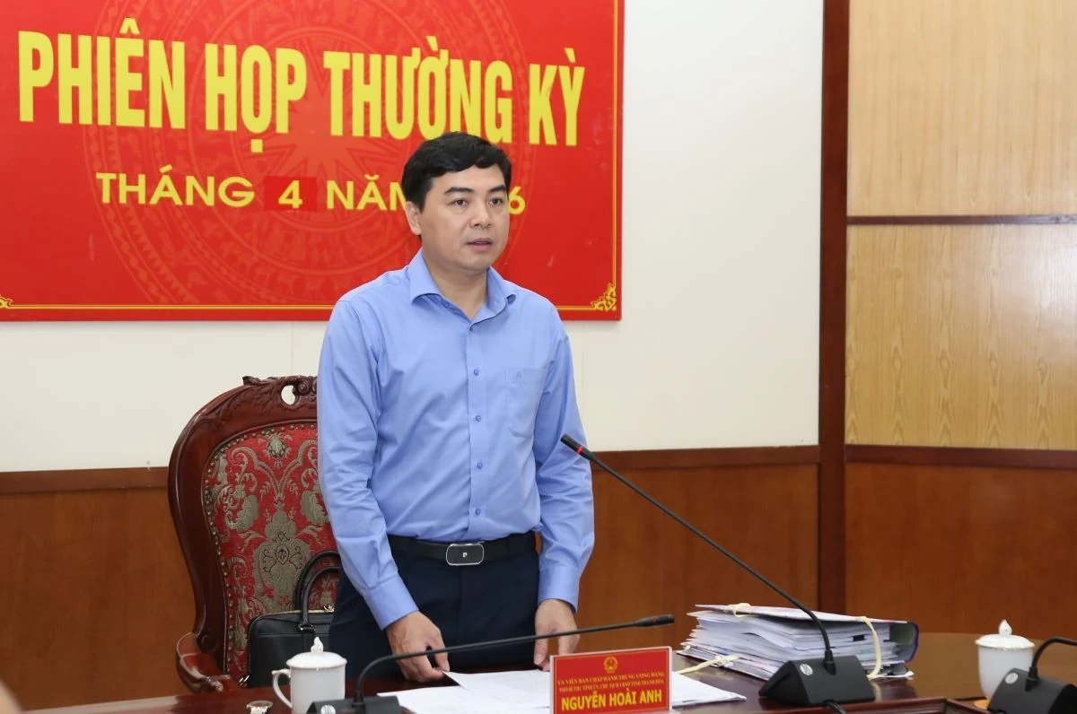 Thảo luận, đánh giá tình hình kinh tế - xã hội, quốc phòng - an ninh tháng 4, nhiệm vụ trọng tâm tháng 5/2026