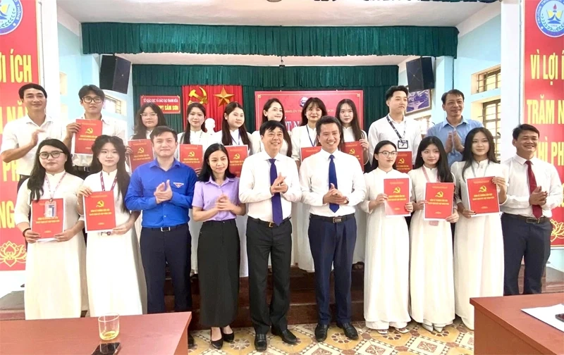 Giữ vững vai trò nền tảng của Đảng