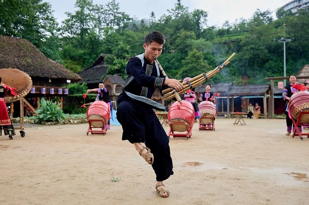 Không khí chơi lễ rộn ràng tại các thủ phủ du lịch “hot” nhất từ Nam chí Bắc