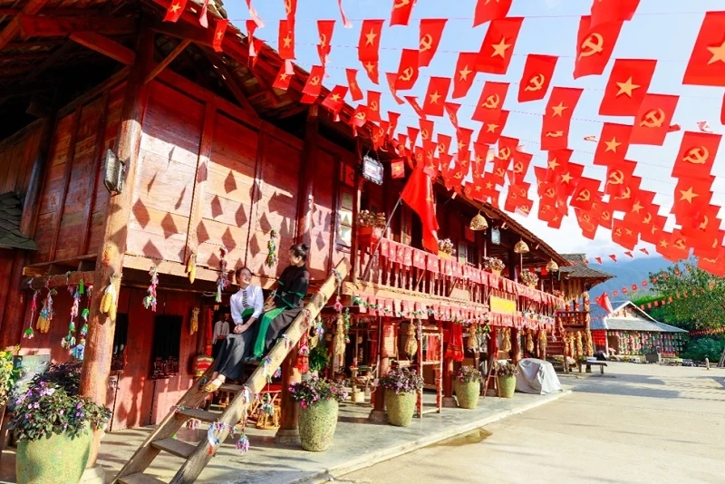 Khám phá “thị trấn đẹp nhất thế giới” dịp nghỉ lễ giỗ tổ và 30/4 - 1/5