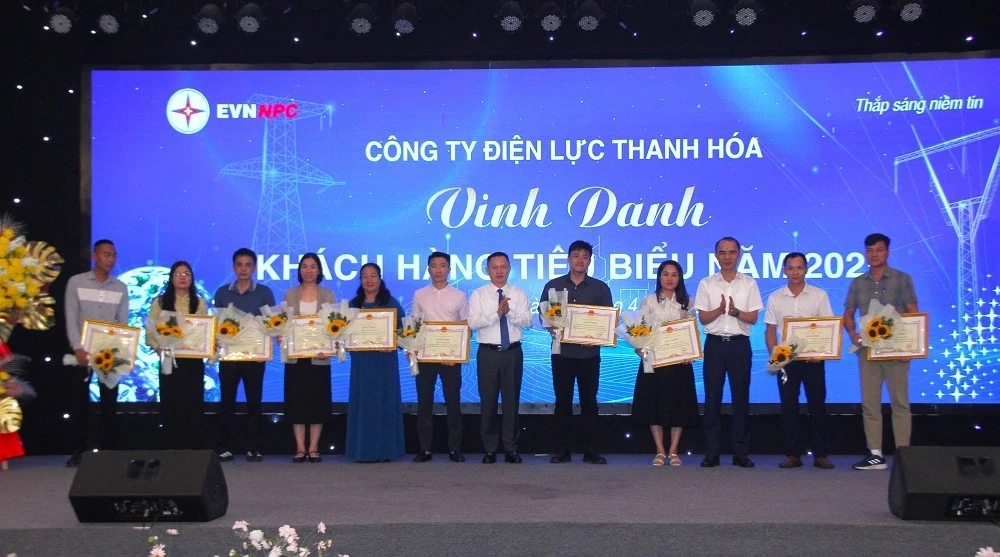 Hội nghị Cung ứng điện và Dịch vụ điện lực năm 2026: Chủ động bảo đảm điện cho phát triển, lấy khách hàng làm trung tâm