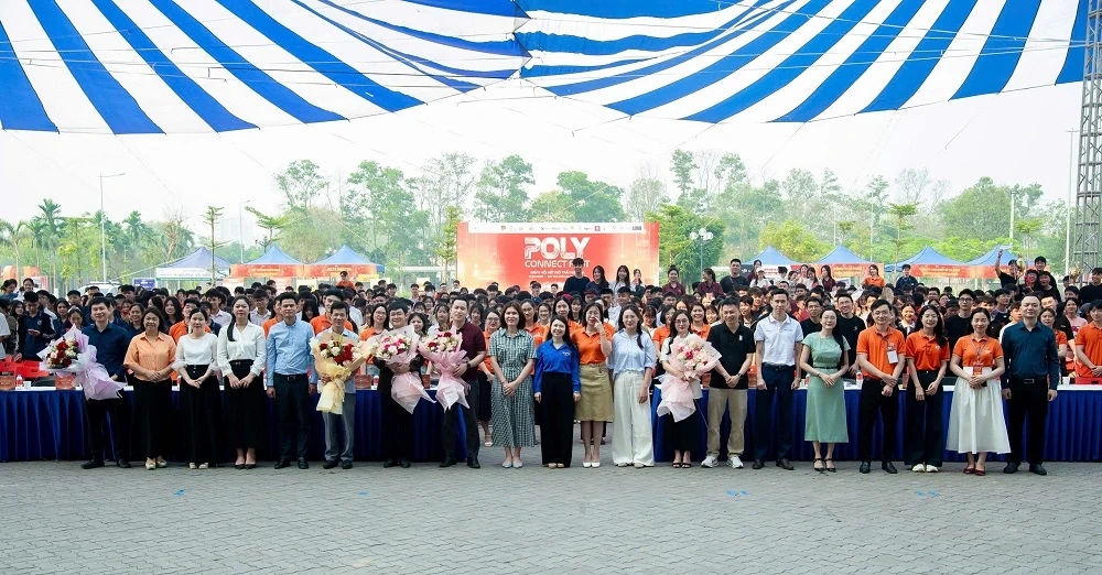 Hyundai Lam Kinh trao học bổng, đồng hành cùng sinh viên Cao đẳng FPT Polytechnic Thanh Hóa tại sự kiện “Poly Connect Fest 2026”