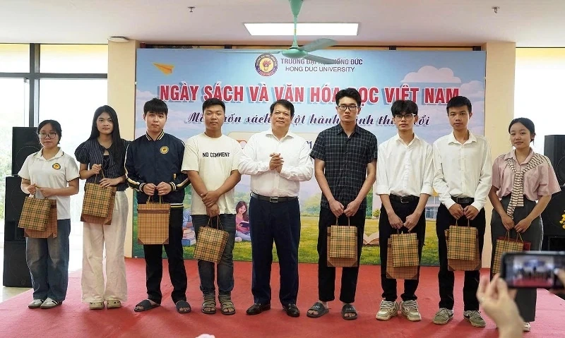Trường Đại học Hồng Đức tổ chức Ngày Sách và Văn hóa đọc Việt Nam