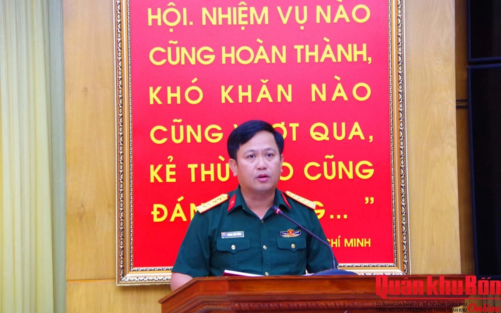 Quân khu 4 công bố, trao quyết định về công tác cán bộ