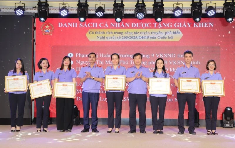 Viện Kiểm sát nhân dân hai cấp sơ kết 6 tháng công tác năm 2026