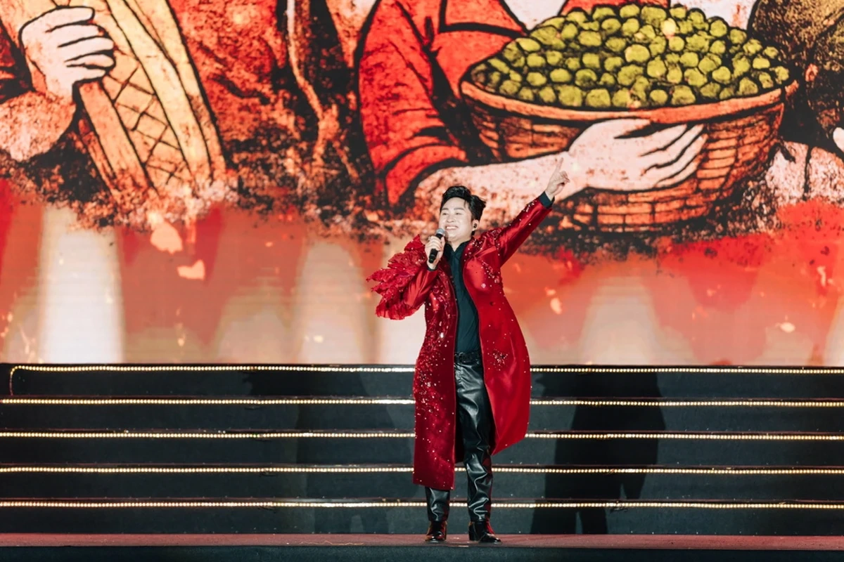 Quảng trường biển Sầm Sơn “bùng cháy” đêm khai mạc, mở màn mùa du lịch hè 2026