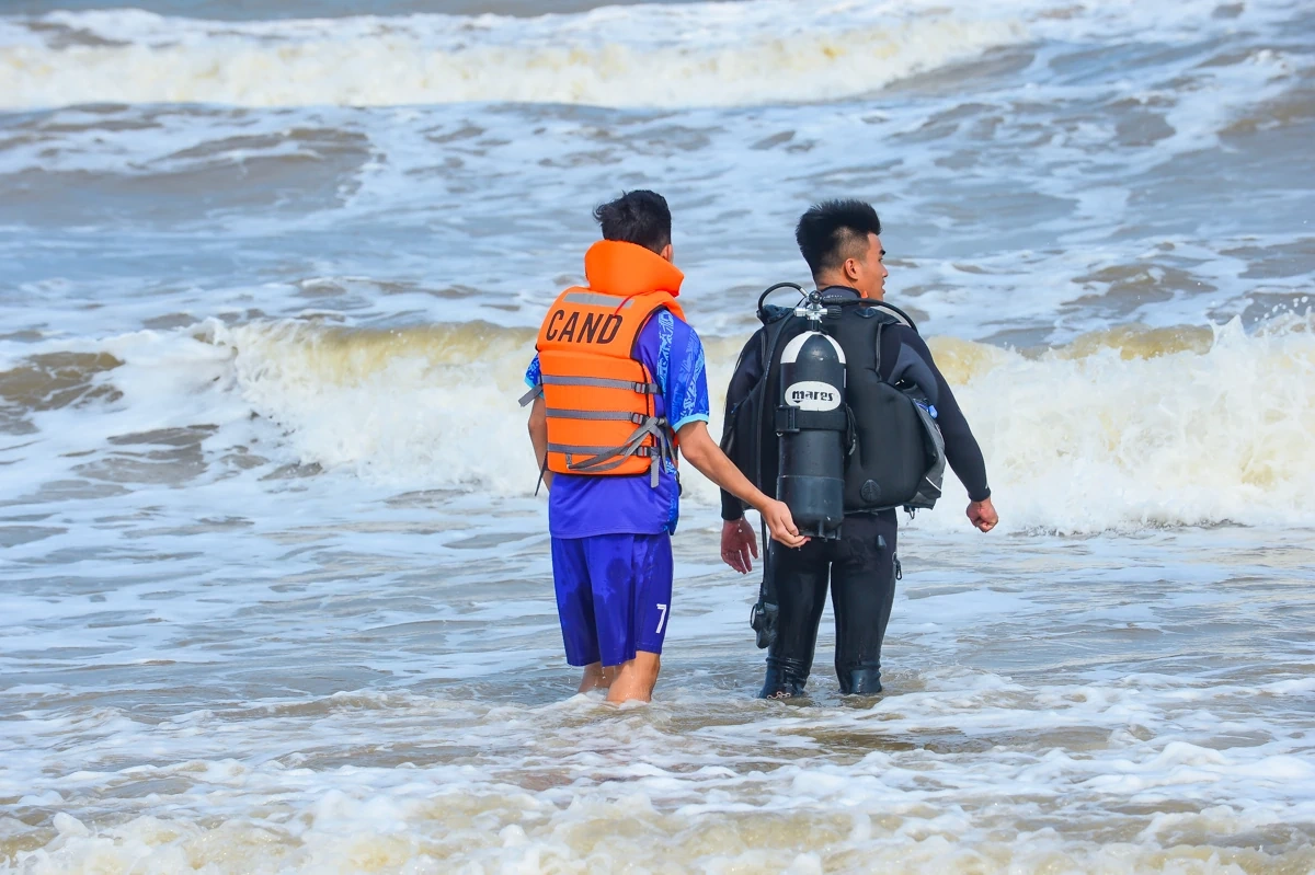 Mãn nhãn màn diễn tập cứu nạn trên biển: Phản ứng thần tốc, hiệp đồng chuẩn xác