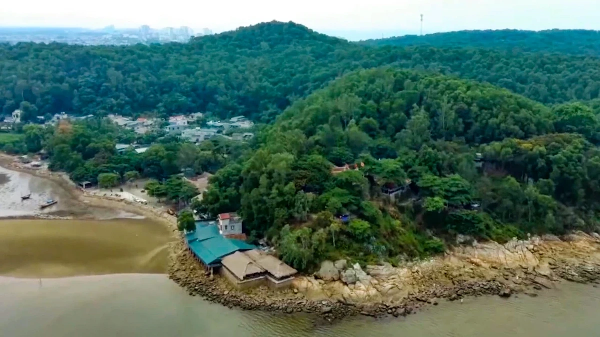 Theo dấu chân trên núi Trường Lệ - mở cánh cửa di sản Sầm Sơn