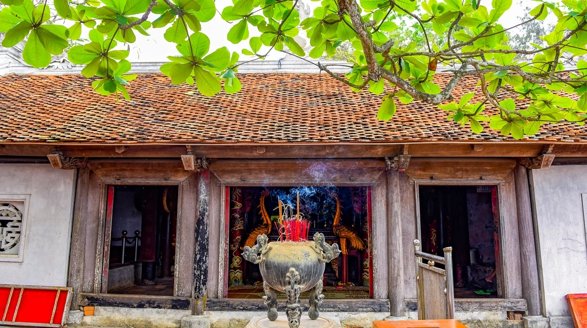 Theo dấu chân trên núi Trường Lệ - mở cánh cửa di sản Sầm Sơn