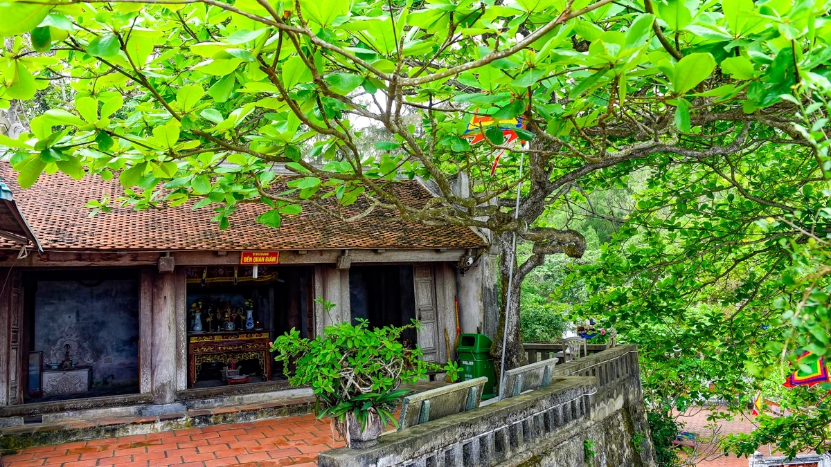 Theo dấu chân trên núi Trường Lệ - mở cánh cửa di sản Sầm Sơn