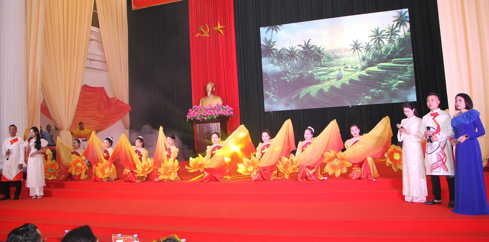 Chung kết hội diễn văn nghệ quần chúng xã Lưu Vệ