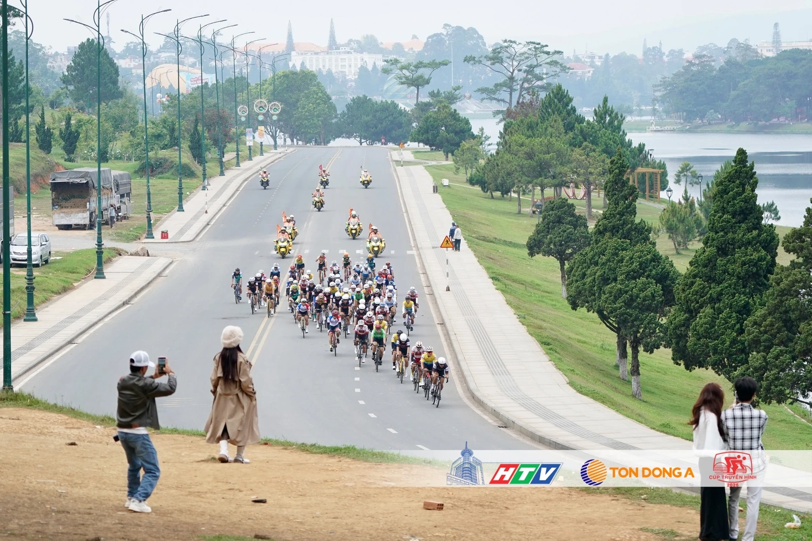 Xe đạp Thanh Hóa thắng chặng 17 Cúp Truyền hình TP HCM 2026