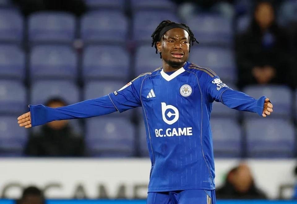 HLV Philippe Troussier trở lại Việt Nam?; Chelsea vỡ mộng Champions League