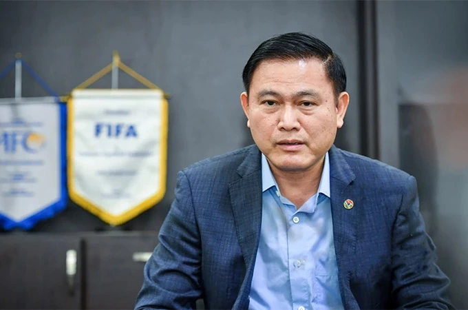 HLV Cristiano Roland đi vào lịch sử cùng U17 Việt Nam; Man City chiếm ngôi đầu Ngoại hạng Anh