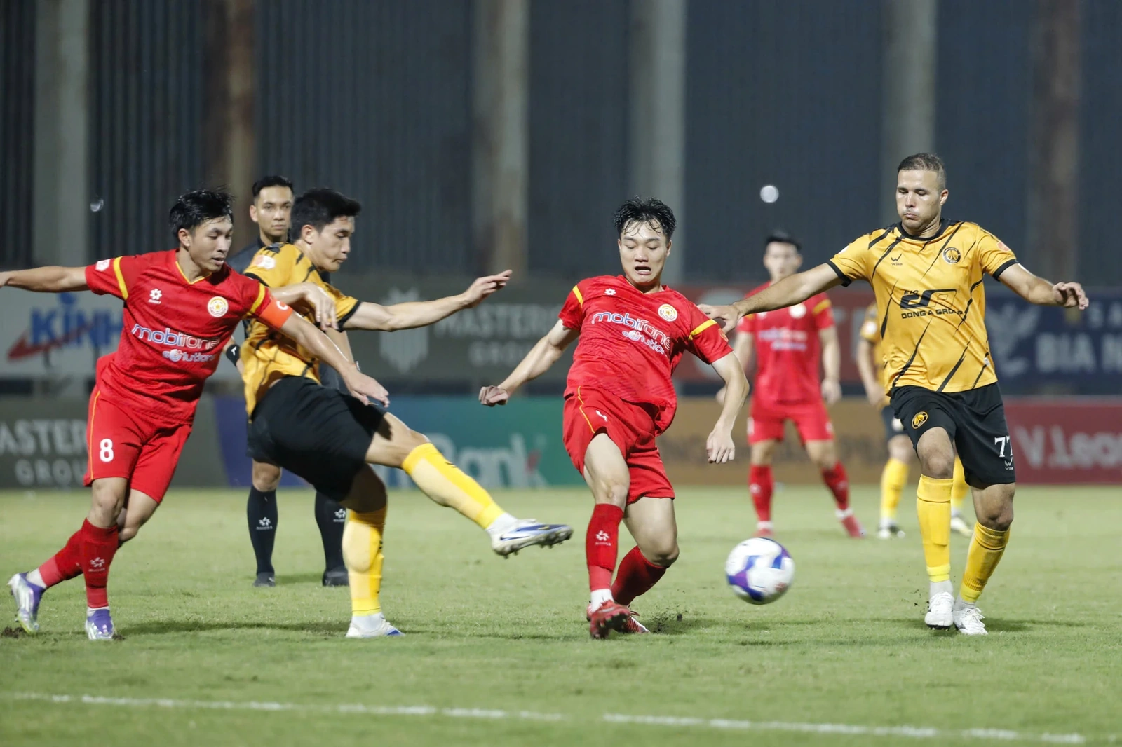 Đông Á Thanh Hóa vs PVF-CAND: 90 phút định đoạt số phận trụ hạng